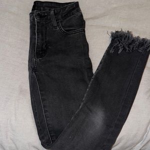 Just Black Black Denim w/ fringes Ankle Short